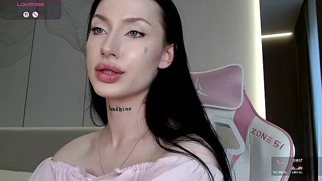 JenniferQueen11 webcam