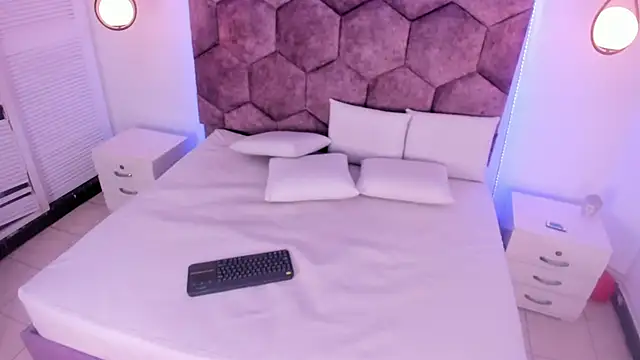 olivia_jhonsson_ webcam