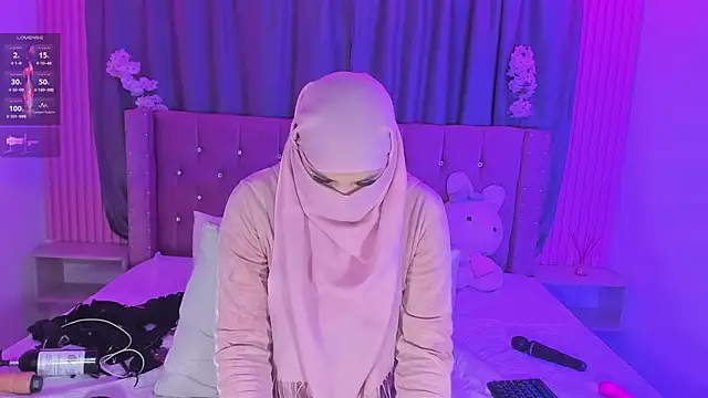nayla-mouna (F young) - Masturbate with fingers *1min 🥵🥵