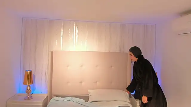 kaylarossi (F young) - TORSO RIDE