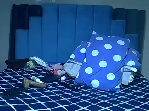 melanin_moon webcam