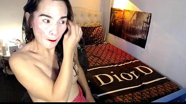 NinaDOM4CUM webcam