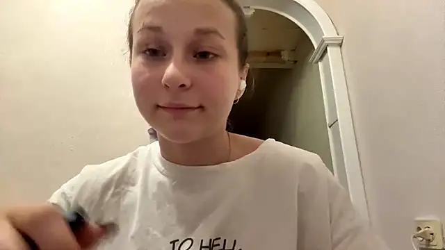 TaIliedGuest live sex cam