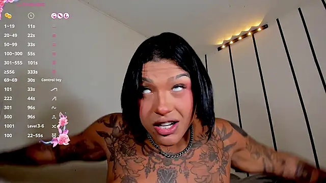 IsabellBigtitsxx webcam