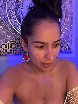 Mau_White webcam