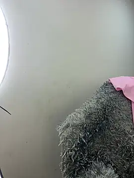 MiaJones21