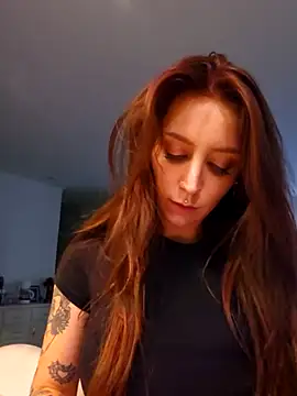 LilyOrion webcam