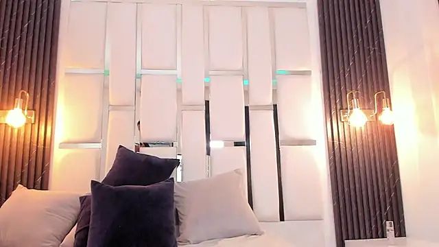 Maia_Clark520 webcam