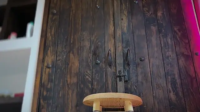 mcklister_kinky_feets