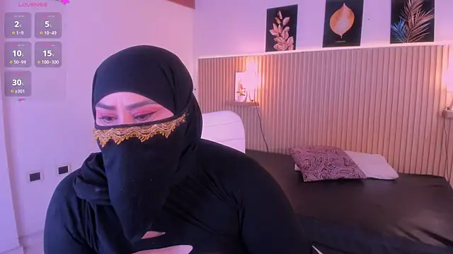 samanee_konn webcam