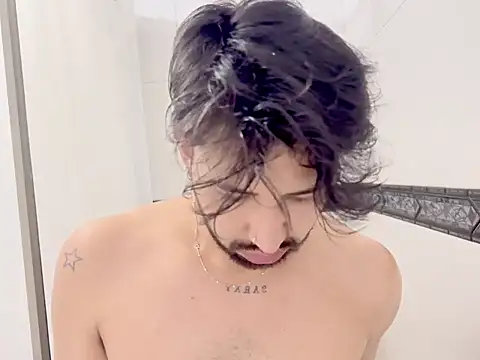 thomass1018 webcam