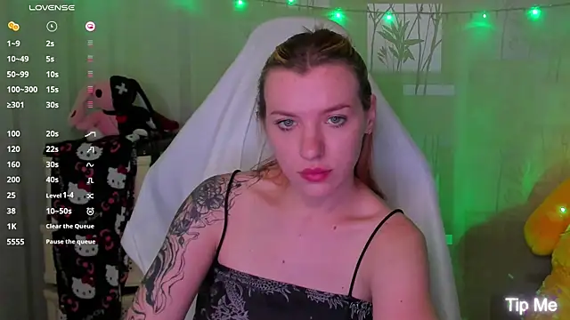 MeganNewCat webcam