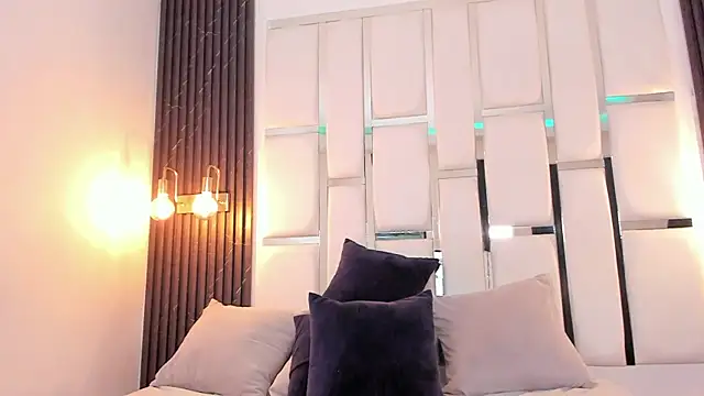 Maia_Clark520 webcam