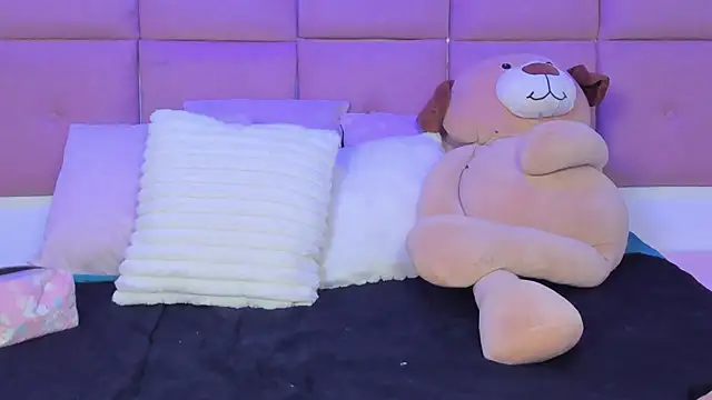 Piinksoul149 webcam