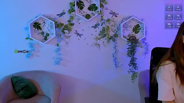 liana_kisses