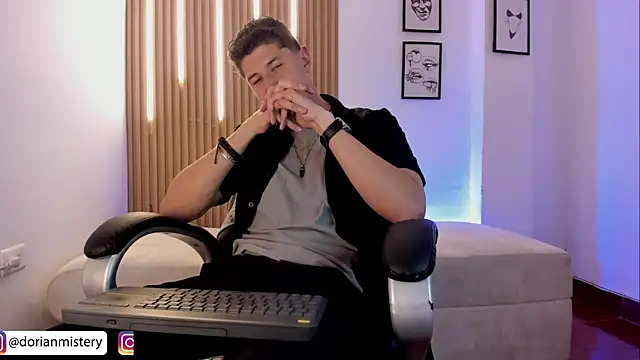Dorianmistery2322_ webcam