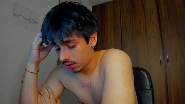 Maximo_Miller webcam