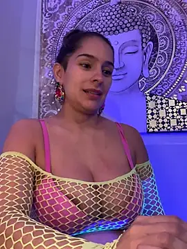 mau_white (F milf) - Apply cream to the tits GLT 4 photos