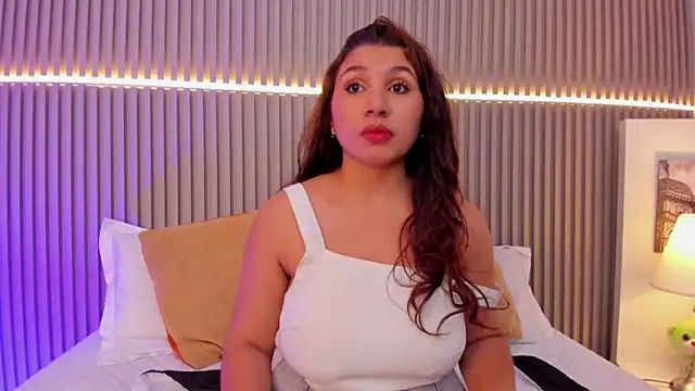 Victoria_Rosee webcam