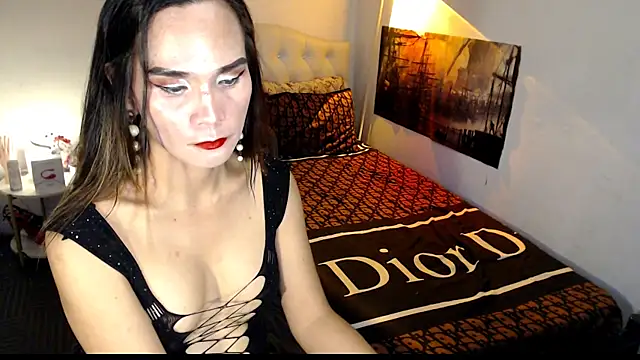 NinaDOM4CUM webcam