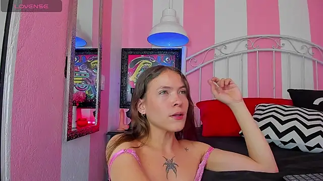 Liah_Grey8 webcam