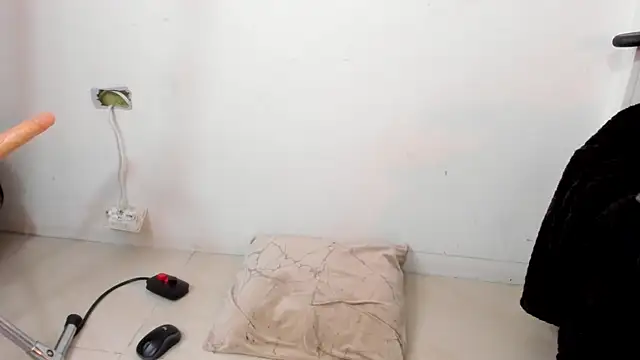 Anya_Belth webcam