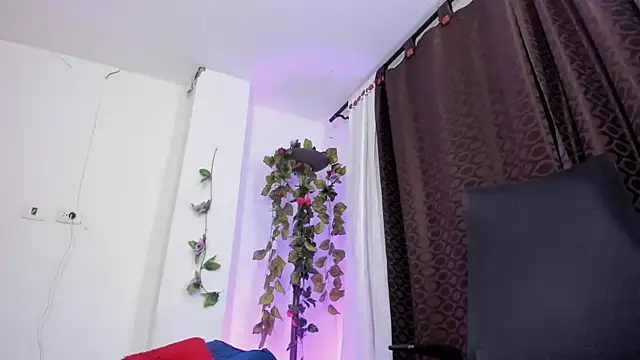miaroberts69 webcam