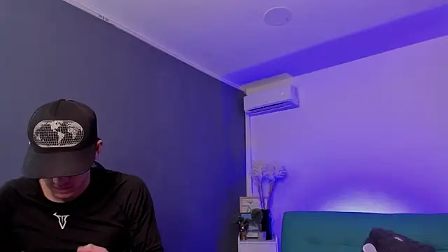 Handsomeboyss19 webcam