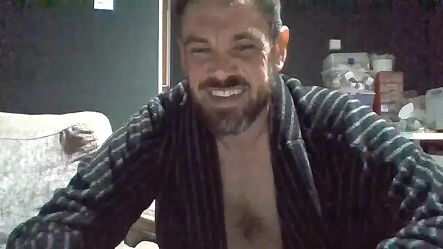 tall_dark_handsome webcam