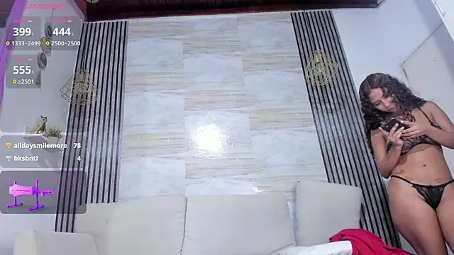 Tyra_pettite webcam