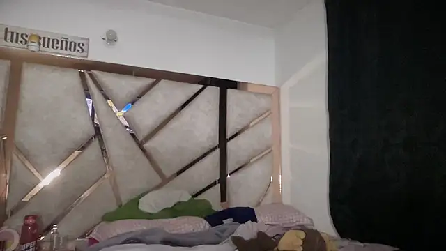 EmmaAlba05 webcam