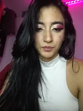 Tahara_Romanov_ webcam
