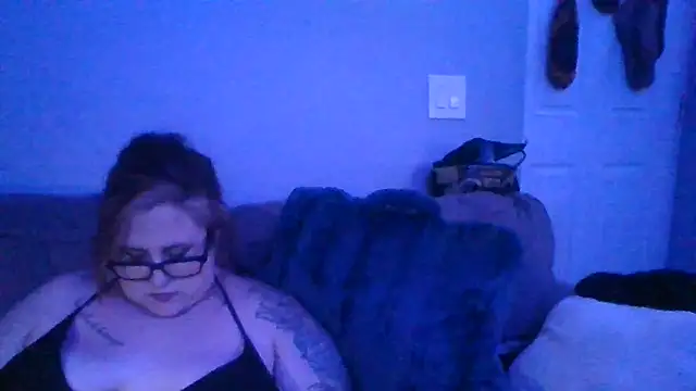 chloeluxe69 webcam