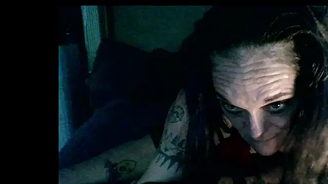 RadiantandRuined webcam