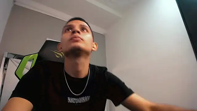 Pov_man777 webcam