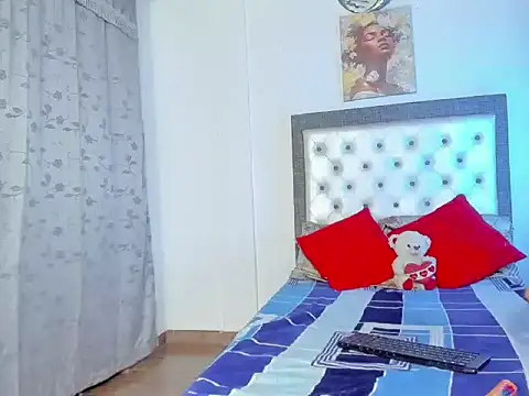 sarahnanksdoll webcam