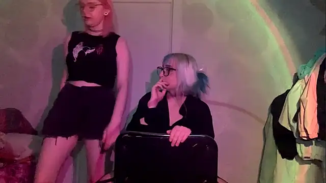 Altgirlhotshow webcam