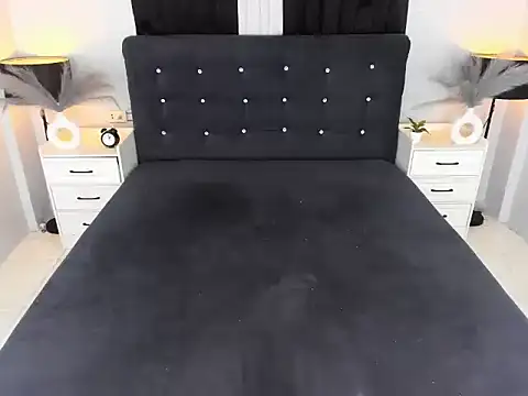 EllaCalifa webcam
