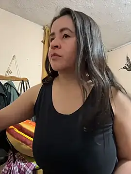 latinfemale live cam on StripChat