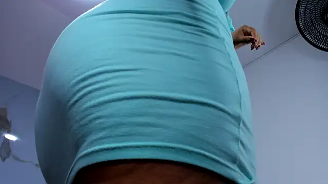 mia_18v webcam
