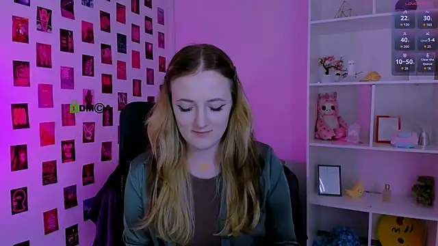 luna_berryy webcam