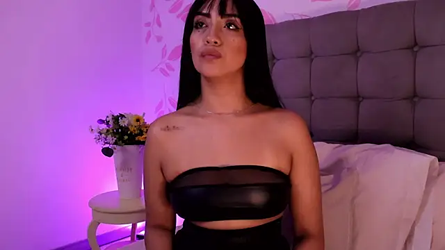 ana_riveros live cam on StripChat