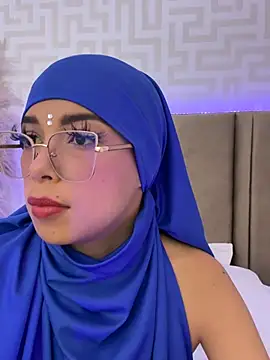 naishaa_ webcam