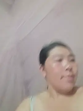 quynhkoolbae webcam