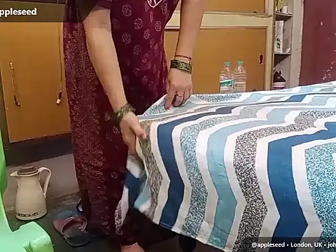 manustripjob webcam