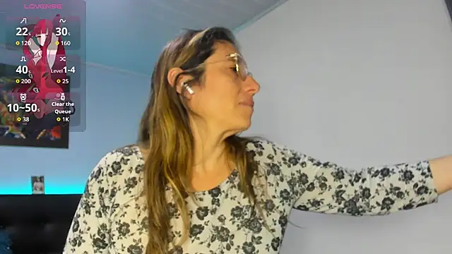 kaylaMinov_ webcam