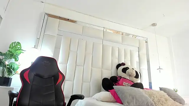 AngellHott_ webcam
