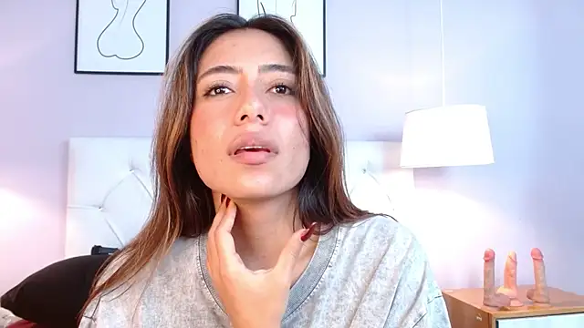 Cataleyaa23 live cam on StripChat