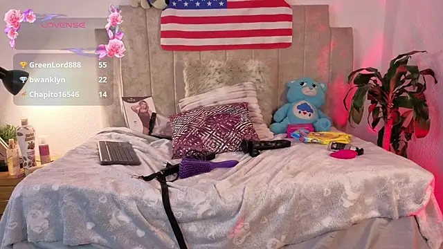 Emilly-hall webcam