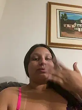 julia_moreira webcam